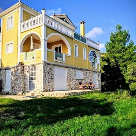 Vila Kalielaia Mouzakion  Ngoại thất bức ảnh